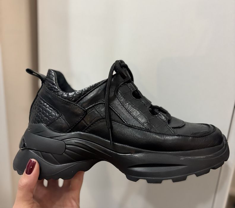 Дизайнерски маратонки NUWE от естествена кожа