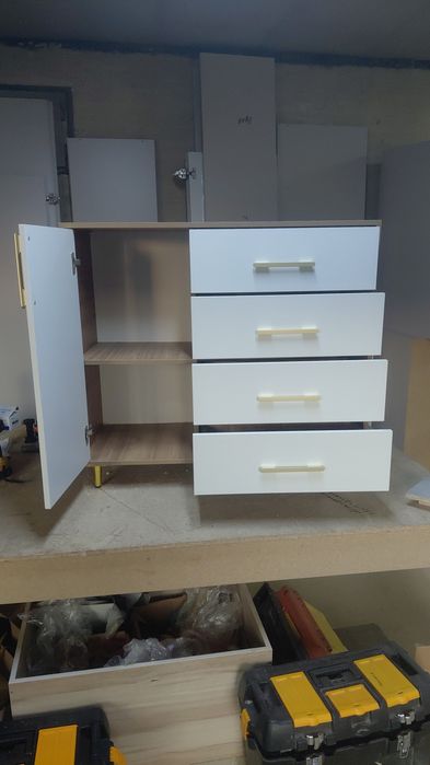 Камод 90×100×45.