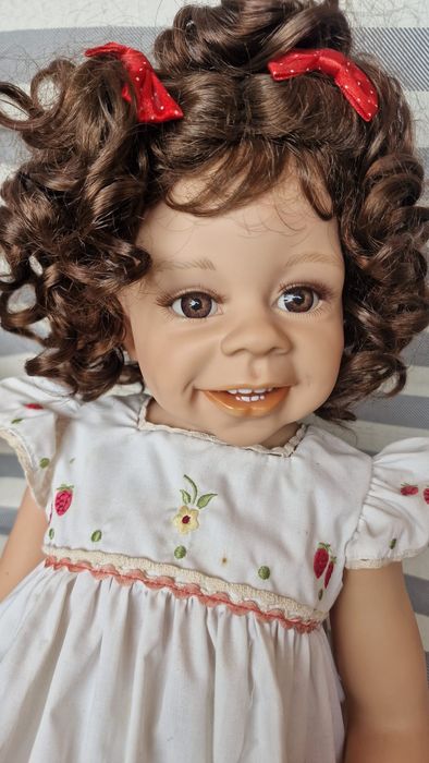 Papsusa Colectie, Judith by  Monika Levenig