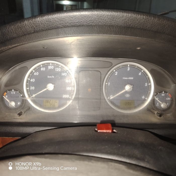 Volga31105 родной краска 2009г
