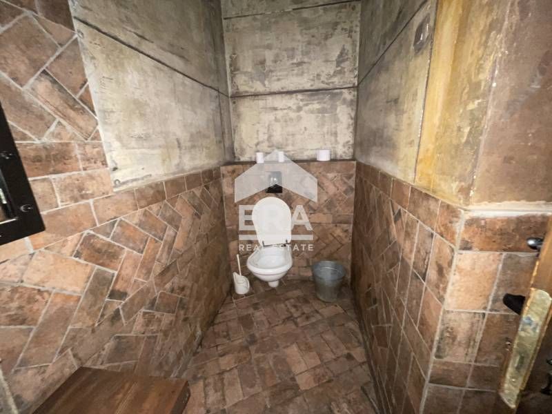 Дава се под наем Магазин в Варна, Лятно кино Тракия - 150 кв.м за 1534 € - Снимка #3