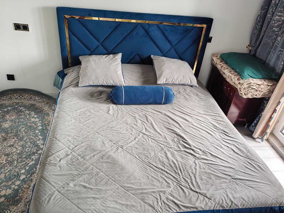 Спальный кровать