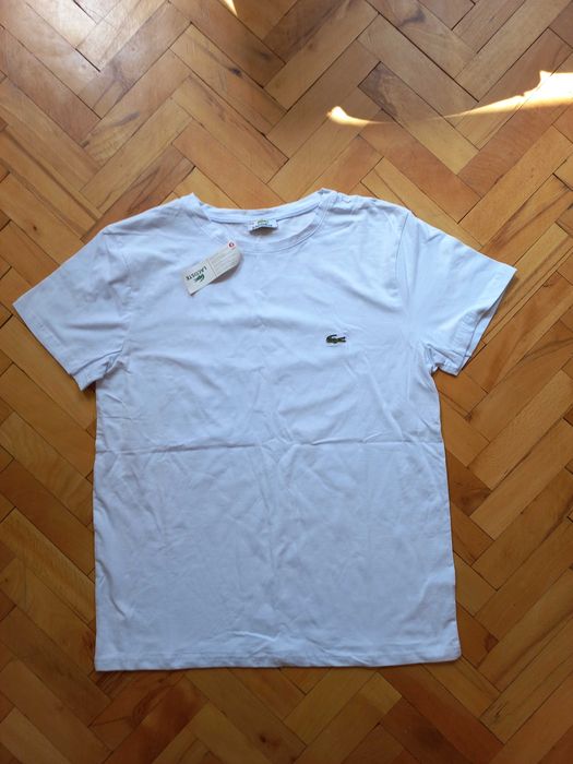 Блузи и тениски и къси гащи