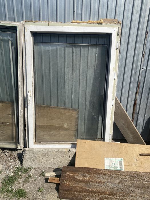 Пластиковые окно и дверь