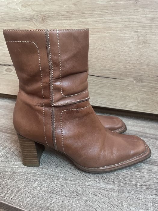 Botine mărimea 38