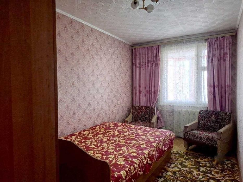 В продаже 4-комнатная квартира.