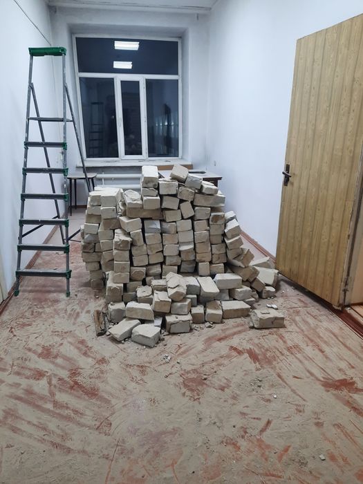 Кирпич отдам бесплатно