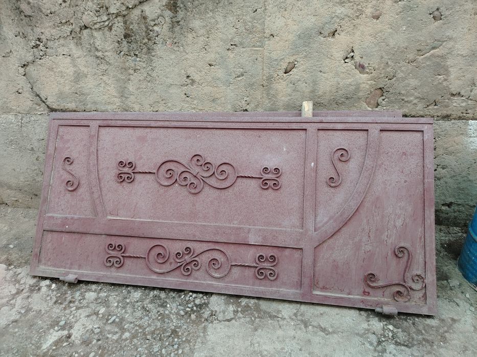 Darvoza bor sotiladi 240 eniga balandligi 270