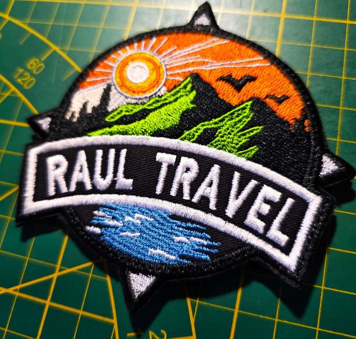 Personalizăm embleme, logo-uri, patch-uri,prin broderie .