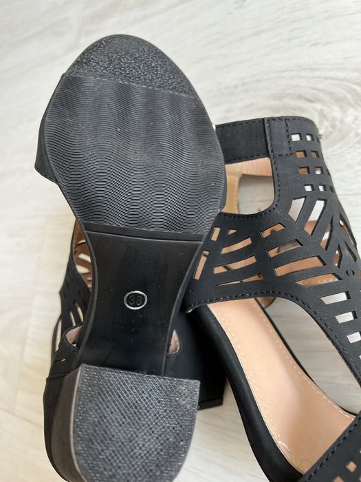 Sandale negre de vara