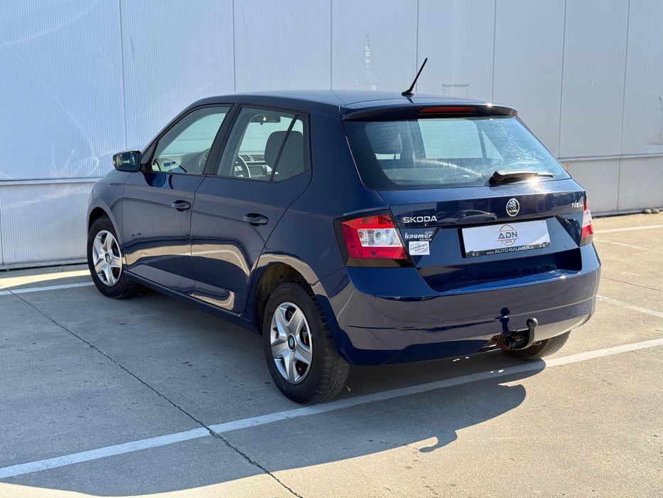 Skoda Fabia an 2016, benzina mpi fara turbo, clima, navi cu touch