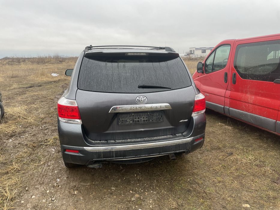 Toyota  highlander 3,5, automata, cum se vede in poza, si VW Touareg