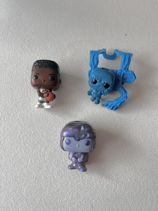 Stranger things kinder joy