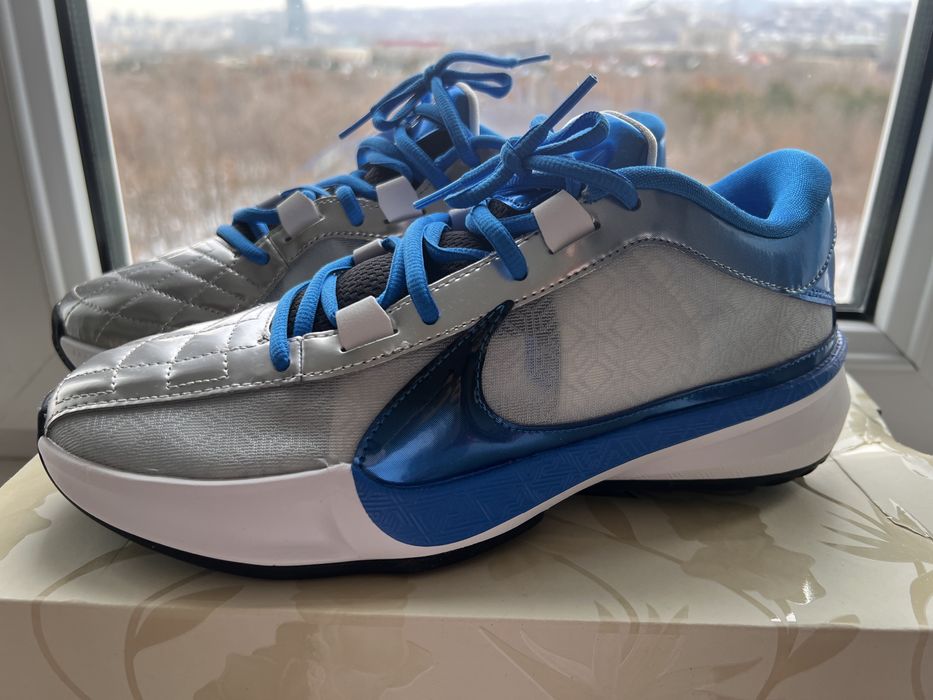 Кросовки Nike новые