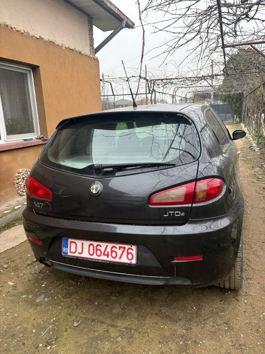 Vând Urgent Alfa Romeo 147