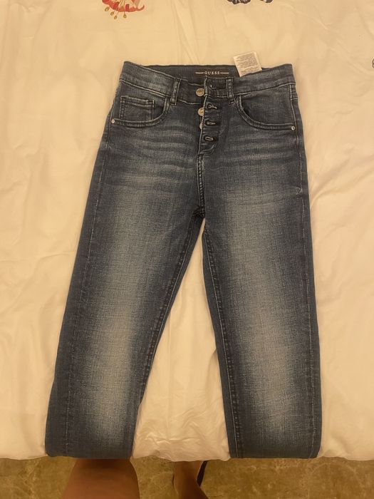 Blugi Guess fata 12 ani, stare foarte buna, purtati o singura data