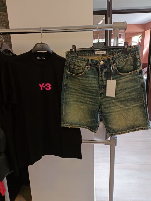 Compleu barbati tricou și pantalon de blugi