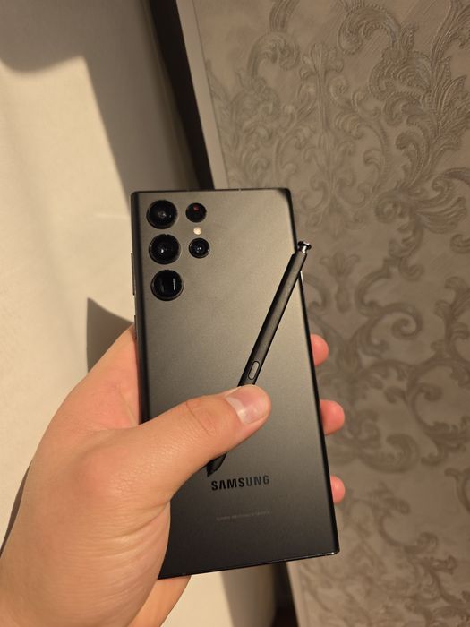 Samsung s 22 Ultra 12/256 gb tinu tel obmenga