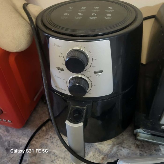 Много работи чисто нови Клетката е с размери 70 см на 35 см цена 50 лв