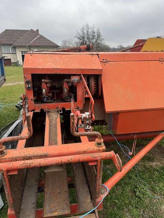 Vând balotiera Welger AP41