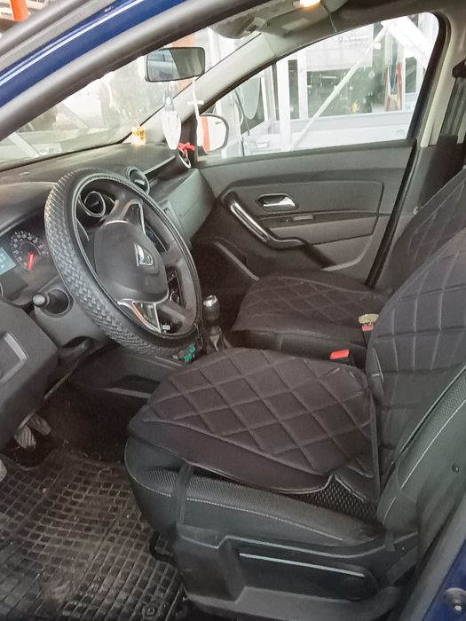 Vând Dacia Duster 2021