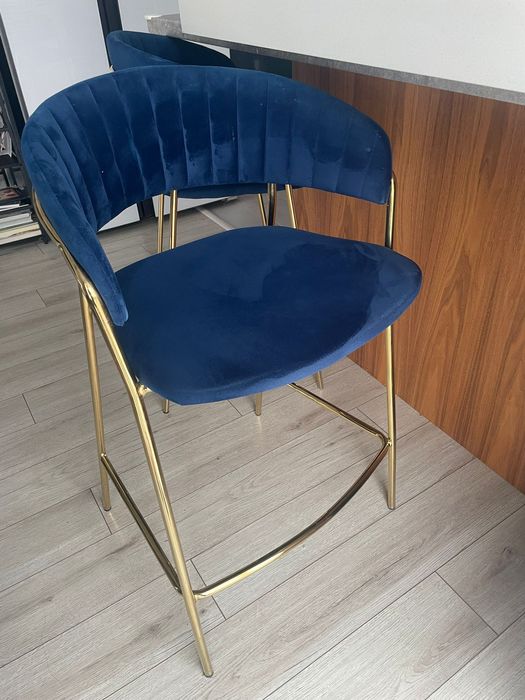 Scaun de bar albastru/auriu, cu tapiterie din catifea