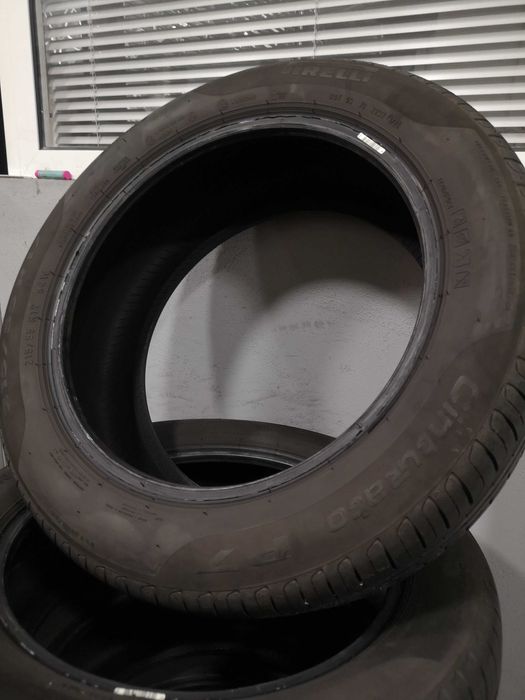 4бр 215/55/17 PIRELLI 7мм грайфер дот:21г +++