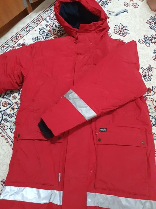 Продается зимняя куртка,