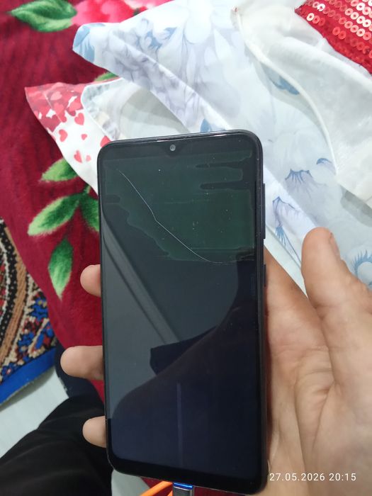 Продам не рабочий Самсунг А10