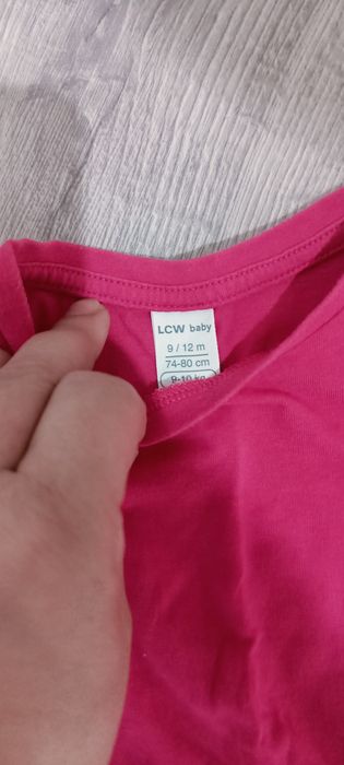 Tricouri și pantaloni subțiri