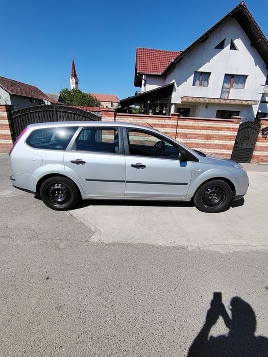 Vând Ford focus An 2006