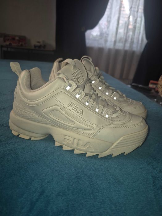 Vând încălțăminte