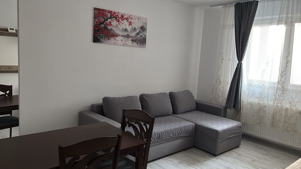Inchiriez apartament 3 camere