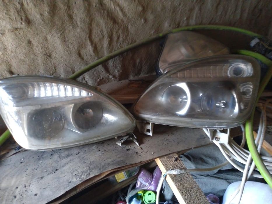 продам фары на машину Газель