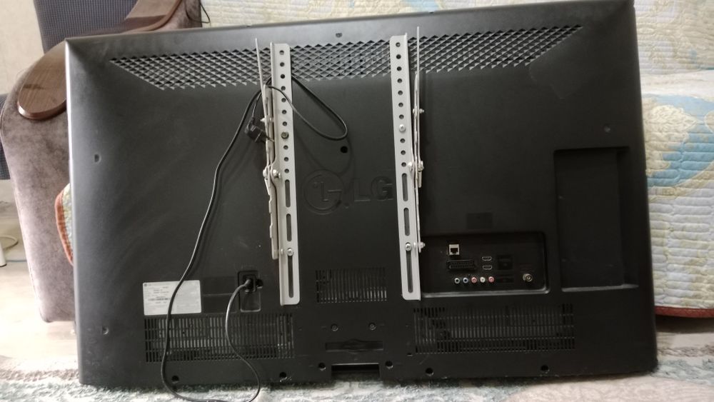 Продам телевизор срочно 35 тысяч