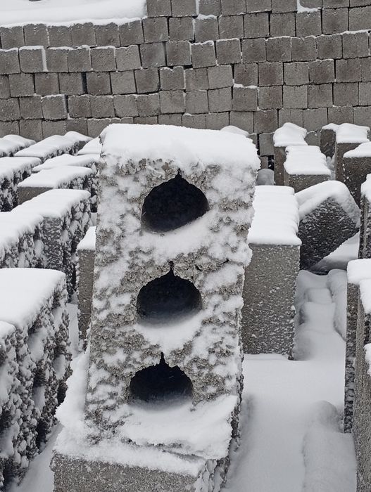 Шлака блок и кирпич