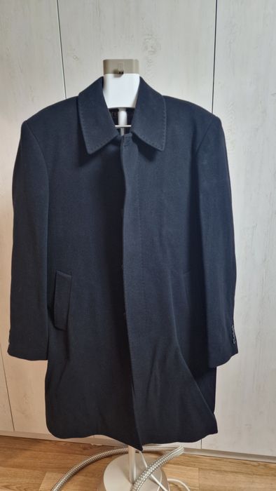 Куртки продаются