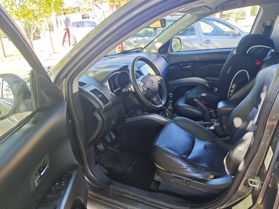 Citroen C-crosser 2.2 hdi