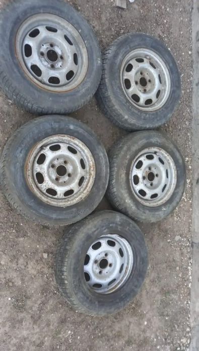 Срочно продам летние покрышка