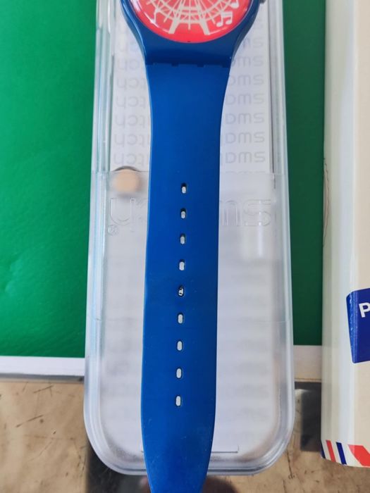 Кварцов часовник Swatch prater melodies 2016 г