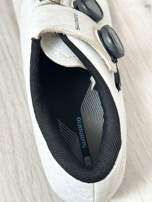 Pantofi ciclism Shimano SH-RC701, in stare excelenta, aproape noi