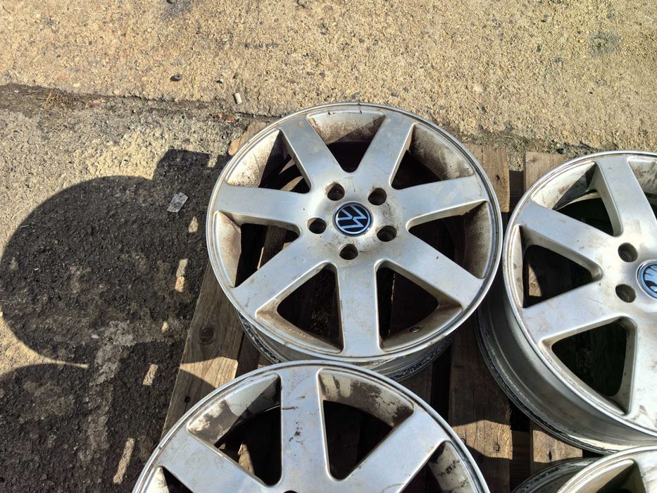 16 цола 5 х 112 мм Фолксваген / Шкода / Сеат / Ауди - 6,5 Инча / ЕТ 52