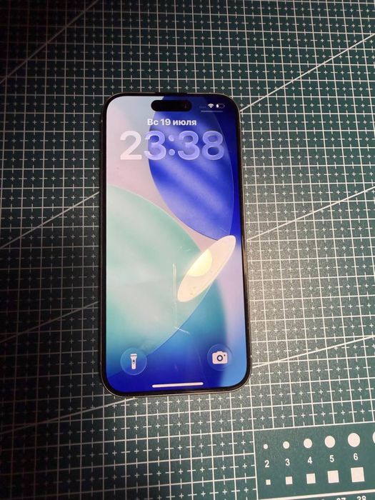 Iphone 15 pro белый