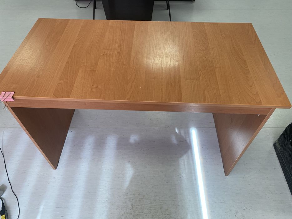 Стульчики , шкаф, стол парта