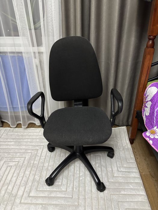 Продам Офисное кресло