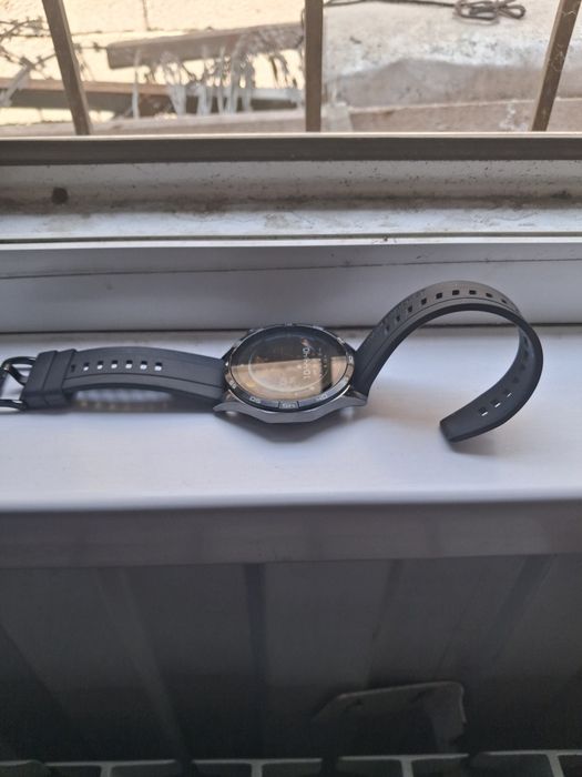 Продам Смарт  часы Хуавей GT4