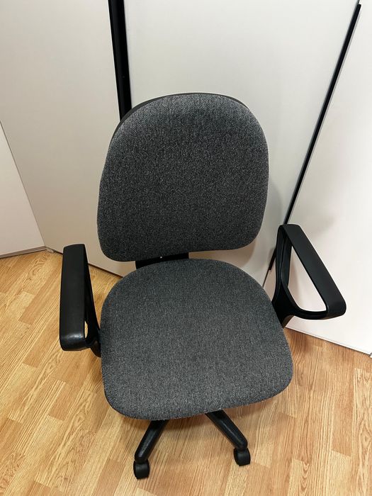 Продам офисное кресло