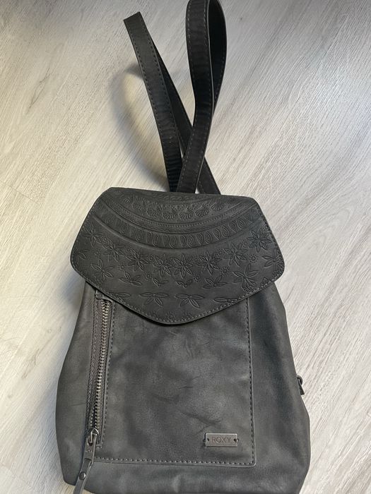 Кожена раничка Roxy