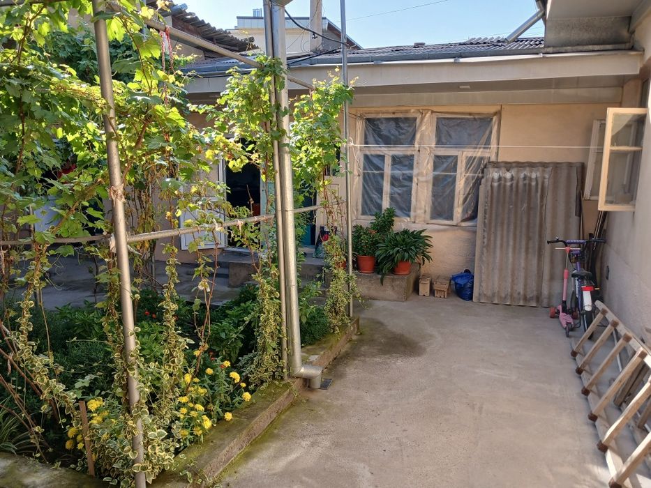 3.9sotix hovli 7xonali uy-joyi sotiladi