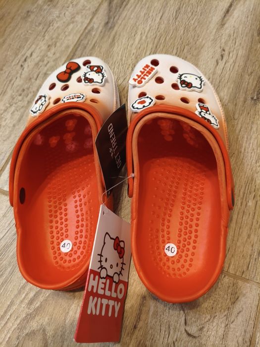 Hello Kitty Clogs roșii – noi cu etichetă – mărimea 40 EU